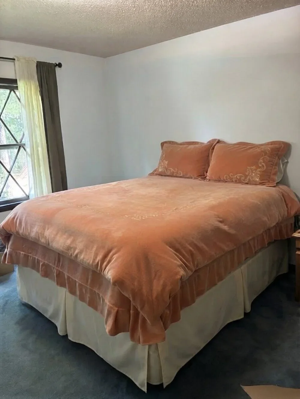 Queen coral Velour Bedspread and Duvet shams Set 4-Piece